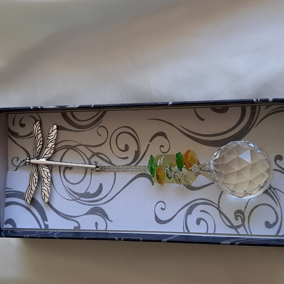 Wishing Thread Eternity crystal with  silver dragon fly. - Picture 3 of 11